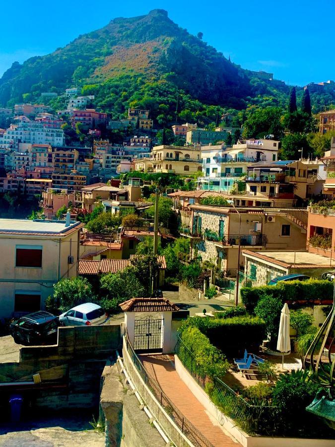 تاورمينا Sun Sky Sea Suite المظهر الخارجي الصورة